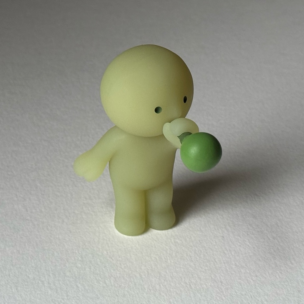 SMISKI Sunday Series (Blowing bubbles) Figure by Sonny Angel Authentic